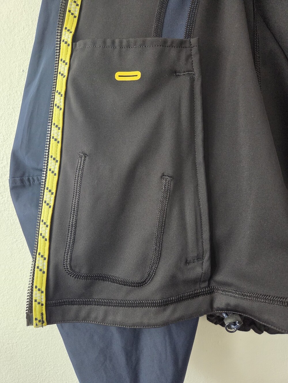 RARE - Lululemon ROKSANDA jacket - Picture 10 of 14